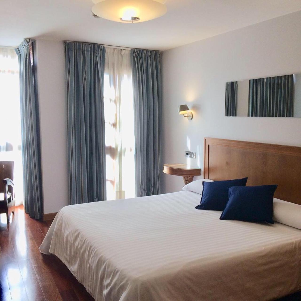 Hotel El Sella Cangas de Onis Exterior photo